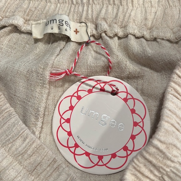 SOLD OUT- Umgee Womens Pant with Elastic Waist, Side & Back Pockets,Frayed Hem - Picture 6 of 6